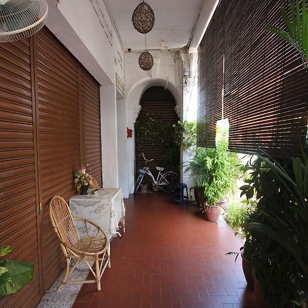 Cocoa Mews Cafe And Homestay George Town Esterno foto