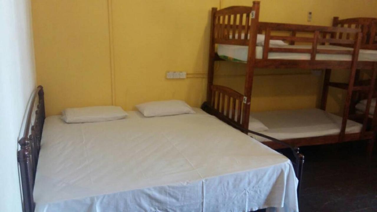 Cocoa Mews Cafe And Homestay George Town Esterno foto