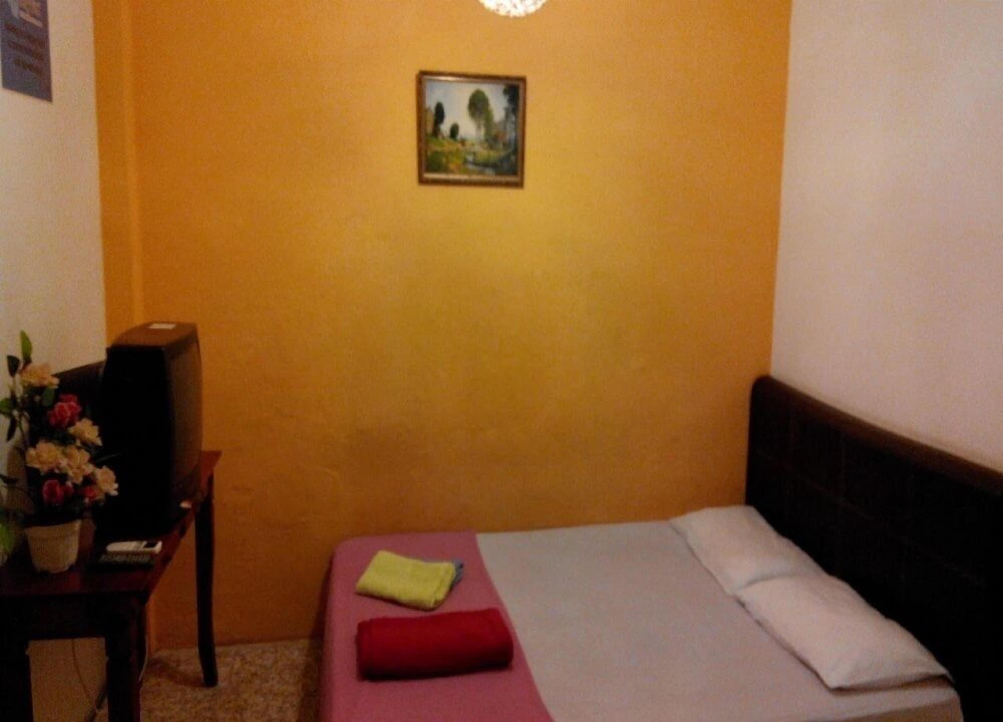 Cocoa Mews Cafe And Homestay George Town Esterno foto