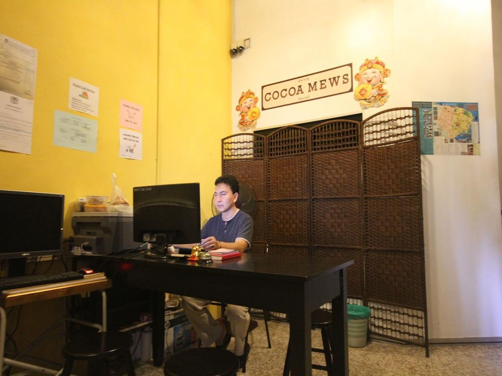 Cocoa Mews Cafe And Homestay George Town Esterno foto