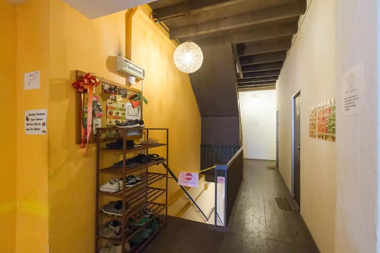Cocoa Mews Cafe And Homestay George Town Esterno foto