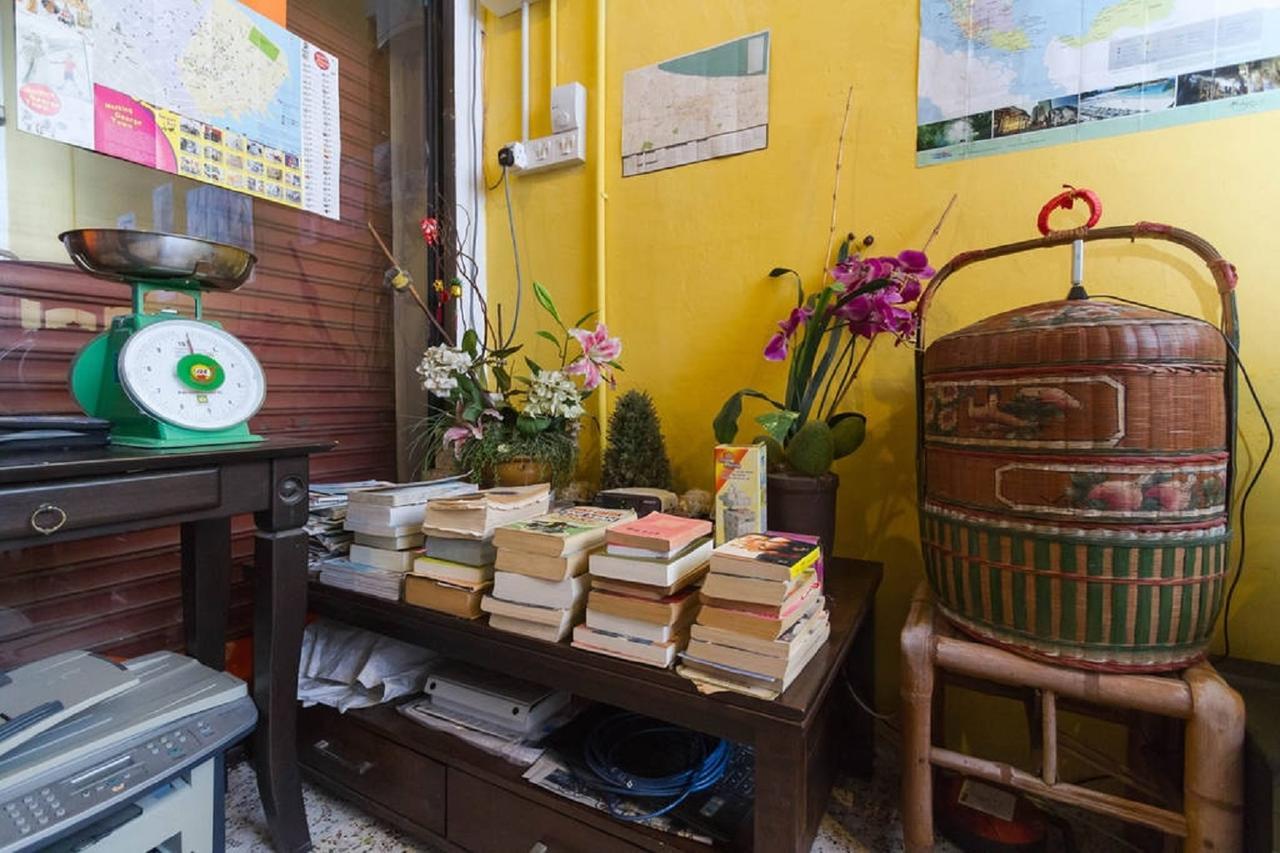 Cocoa Mews Cafe And Homestay George Town Esterno foto