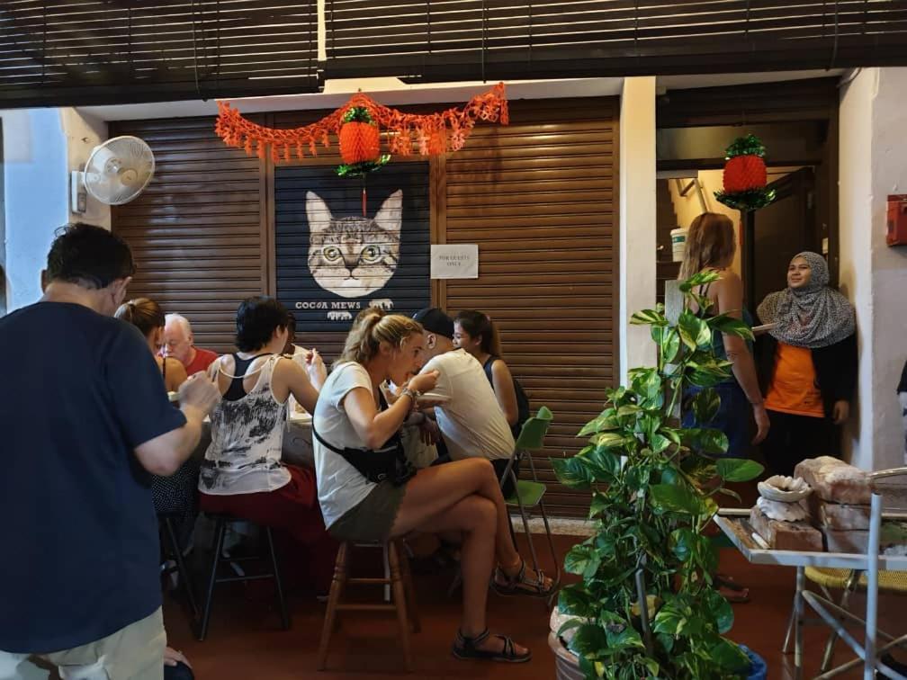 Cocoa Mews Cafe And Homestay George Town Esterno foto