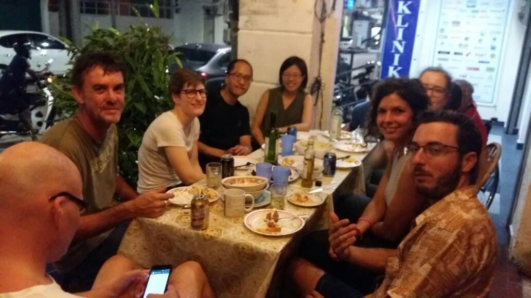 Cocoa Mews Cafe And Homestay George Town Esterno foto